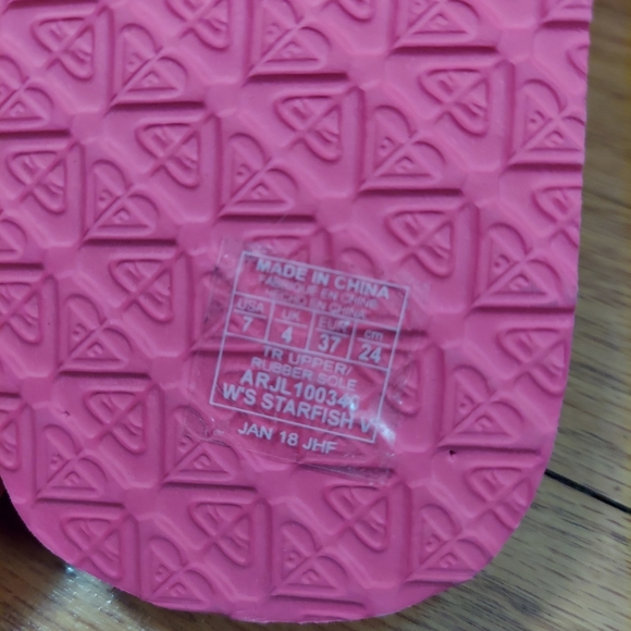 Roxy Starfish V Pink/Gray Leopard Logo Flip Flops NWOT - Picture 8 of 12
